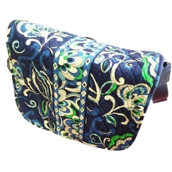 Vera Bradley Blue Print Messenger Bag Flap Close Shoulder Strap - Picture 1 of 9